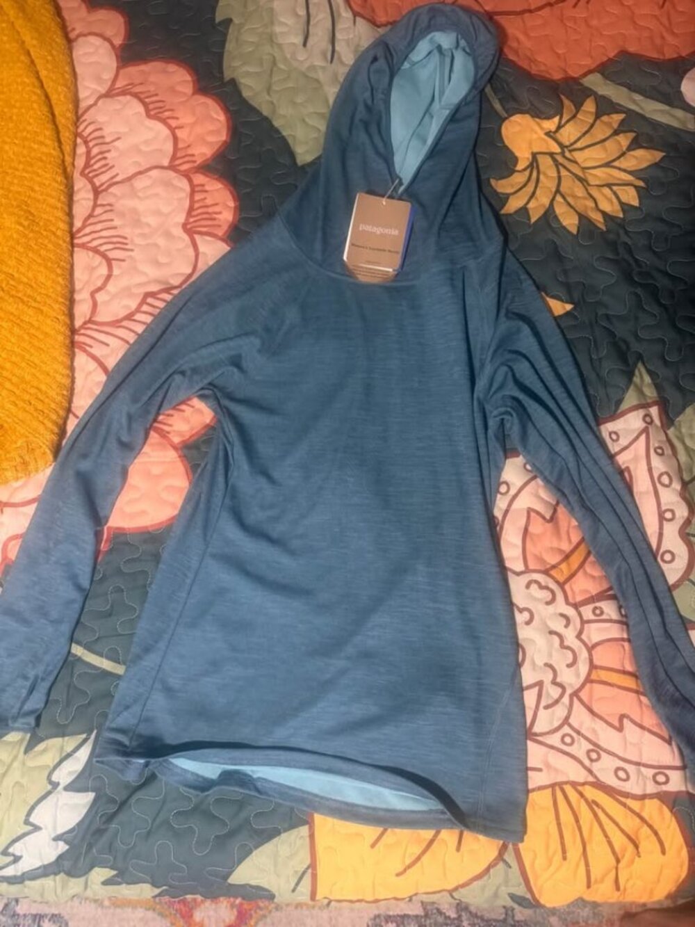 Patagonia women’s sunshade hoody NWT